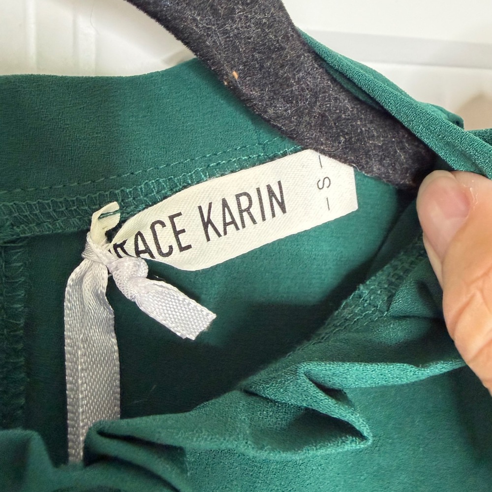 Grace Karin Emerald Green Ruffle Neck Blouse Small Smocked Cuff NWT - Picture 10 of 13